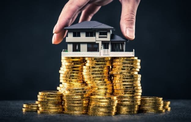 A large amount of money and house model | States With Inheritance Tax or Estate Tax | Disadvantages of Inheritance and Estate Tax